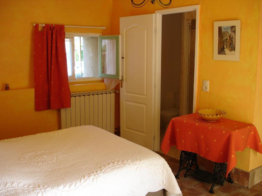 Domaine De La Grange Neuve Hotel La Roque-sur-Pernes ห้อง รูปภาพ